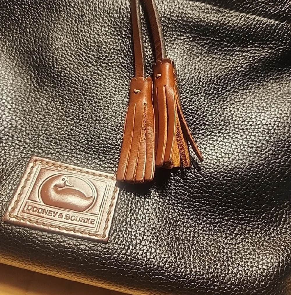 Dooney Bourke Wakefield Tassel Purse/Bag - Picture 3 of 14